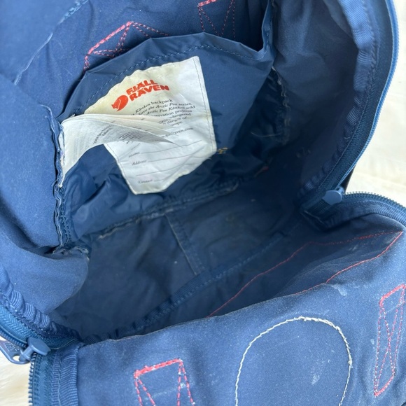 Fjallraven Kånken Blue and Pink Backpack - Picture 3 of 11